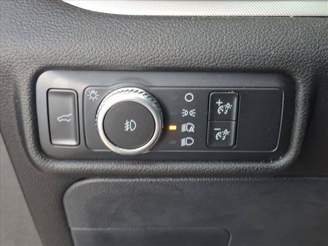 Certified 2021 Ford Explorer XLT w/ Equipment Group 202A RWD image 15
