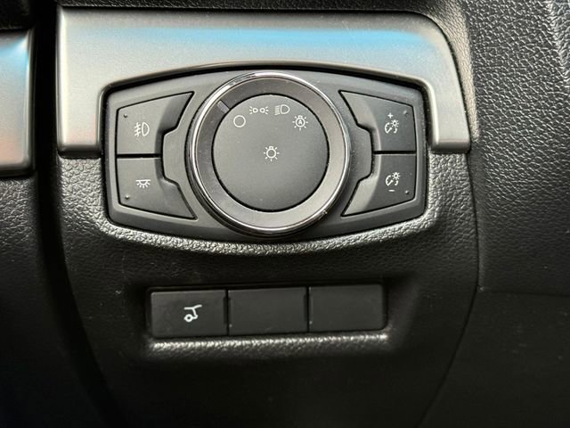 Certified 2018 Ford Explorer XLT w/ Equipment Group 202A FWD image 22