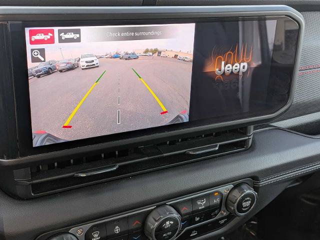Used 2024 Jeep Gladiator Rubicon w/ Technology Group AWD/4WD image 22