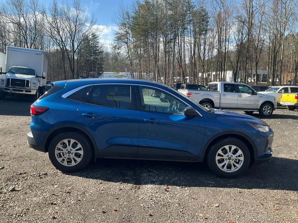 Certified 2023 Ford Escape Active w/ Cold Weather Package image 2