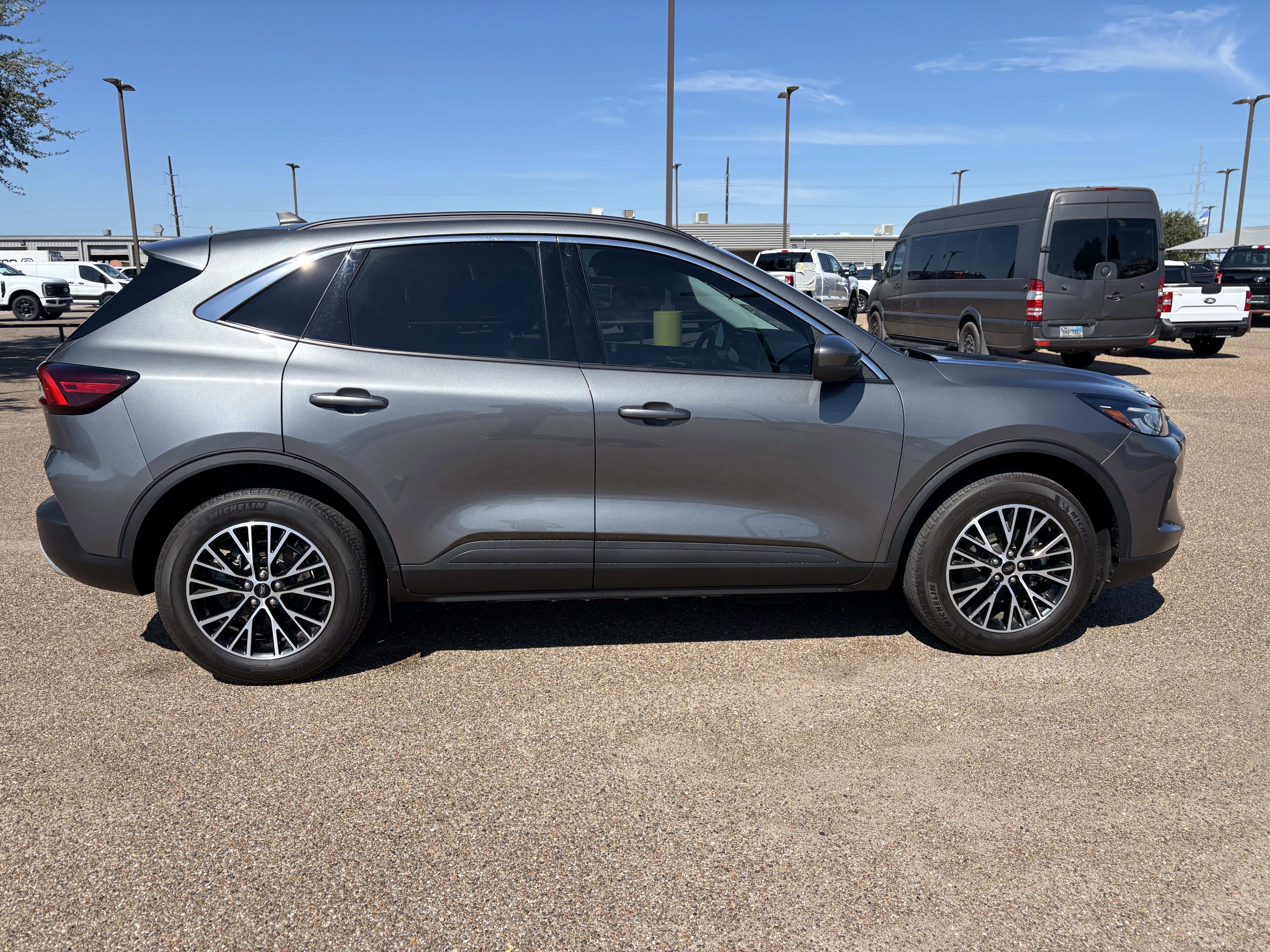 Certified 2023 Ford Escape SE image 5