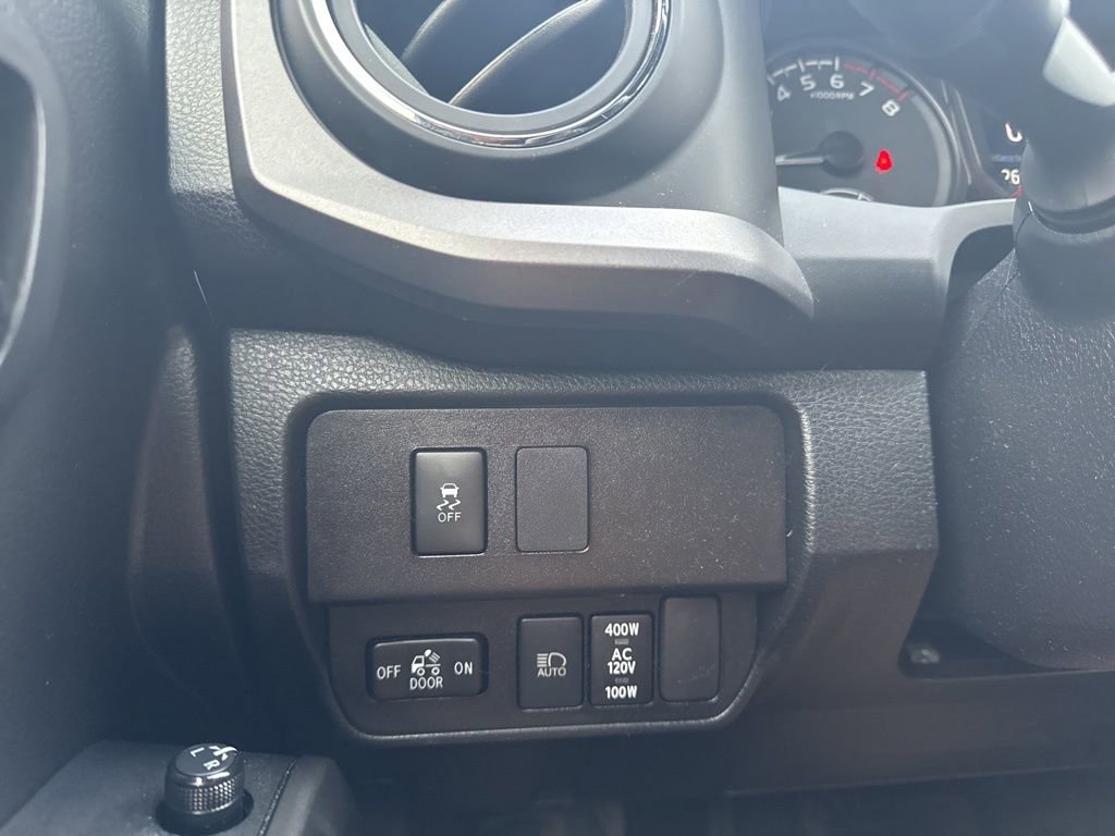 Used 2022 Toyota Tacoma TRD Sport w/ Technology Package AWD/4WD image 25