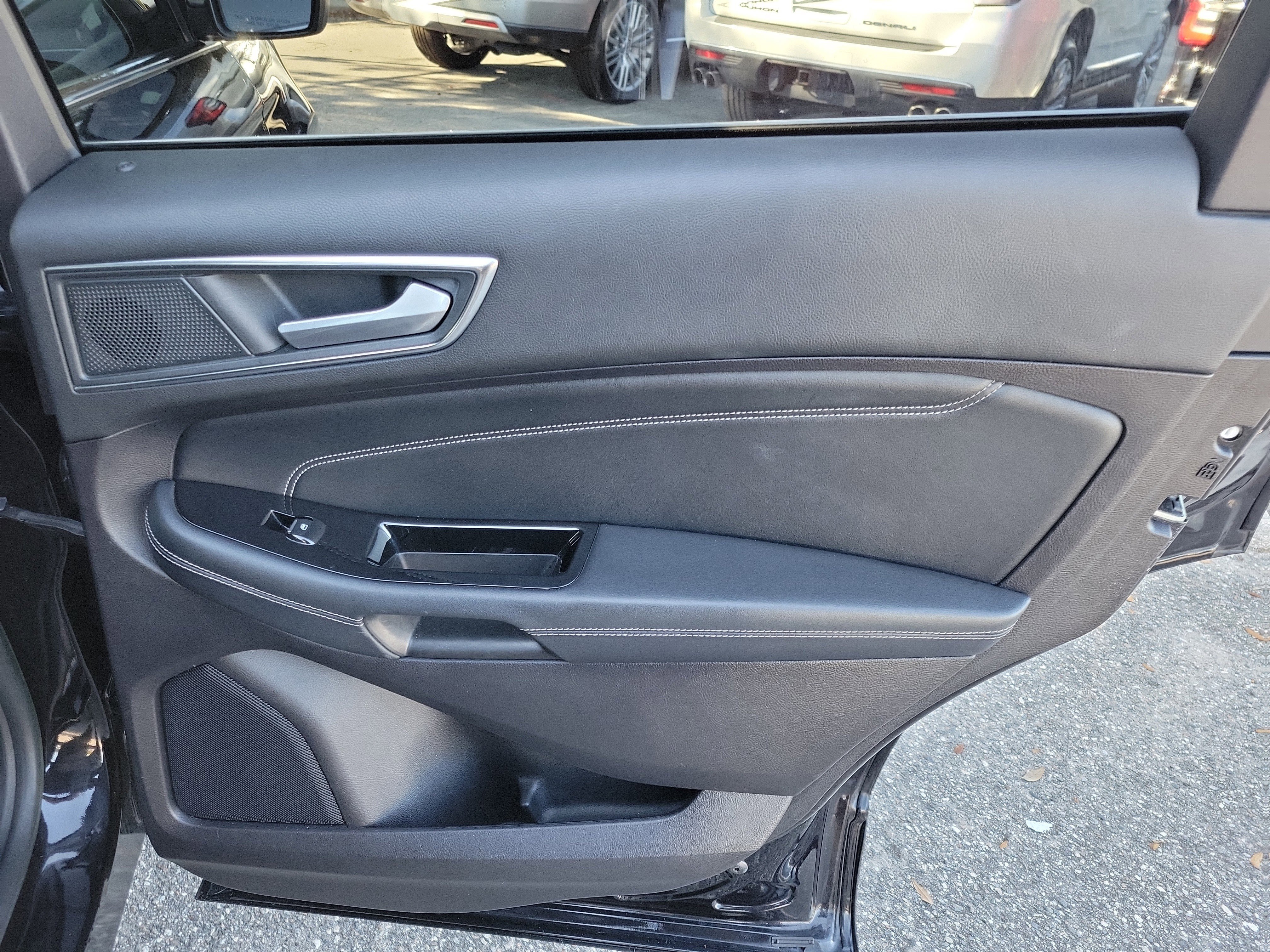 Certified 2019 Ford Edge Titanium w/ Equipment Group 301A image 26