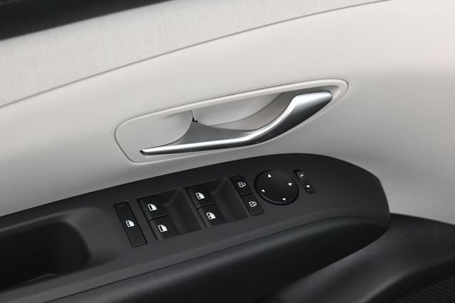 Used 2026 Hyundai Tucson SEL FWD image 12