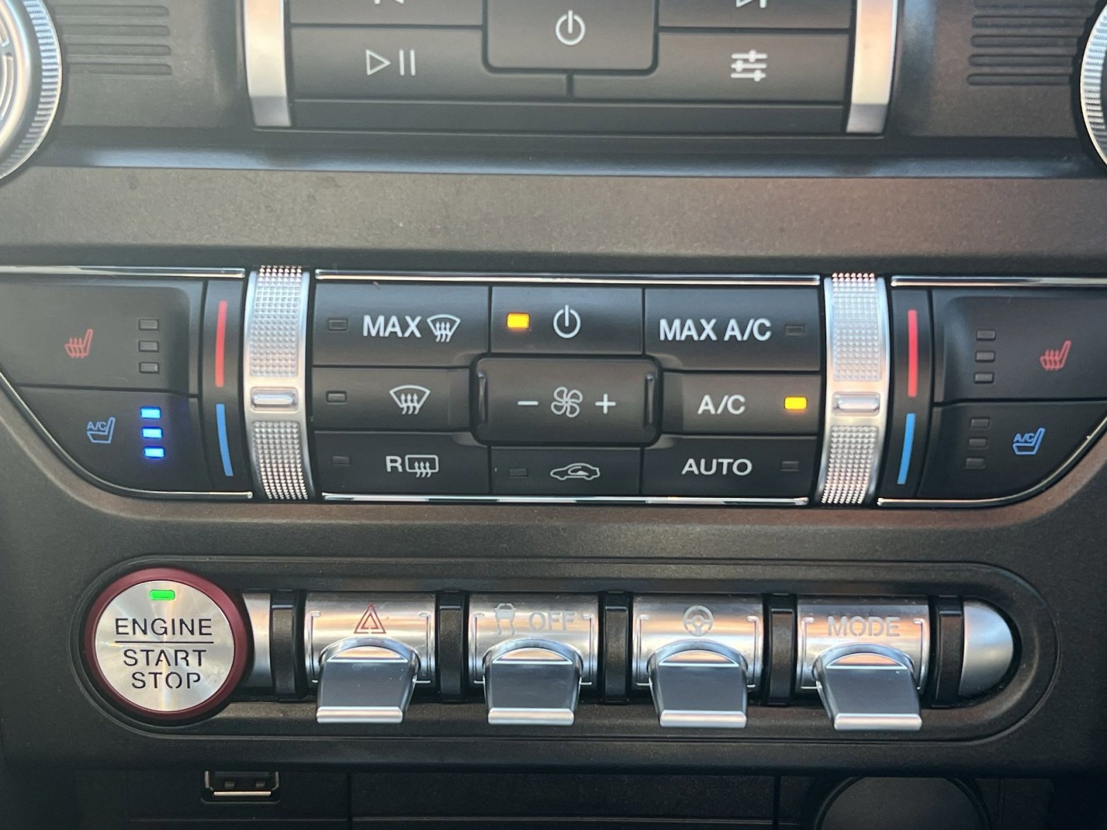 Certified 2020 Ford Mustang Premium RWD image 27