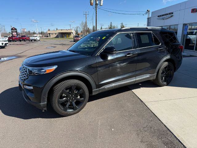 Certified 2021 Ford Explorer Platinum w/ Equipment Group 601A AWD/4WD image 3