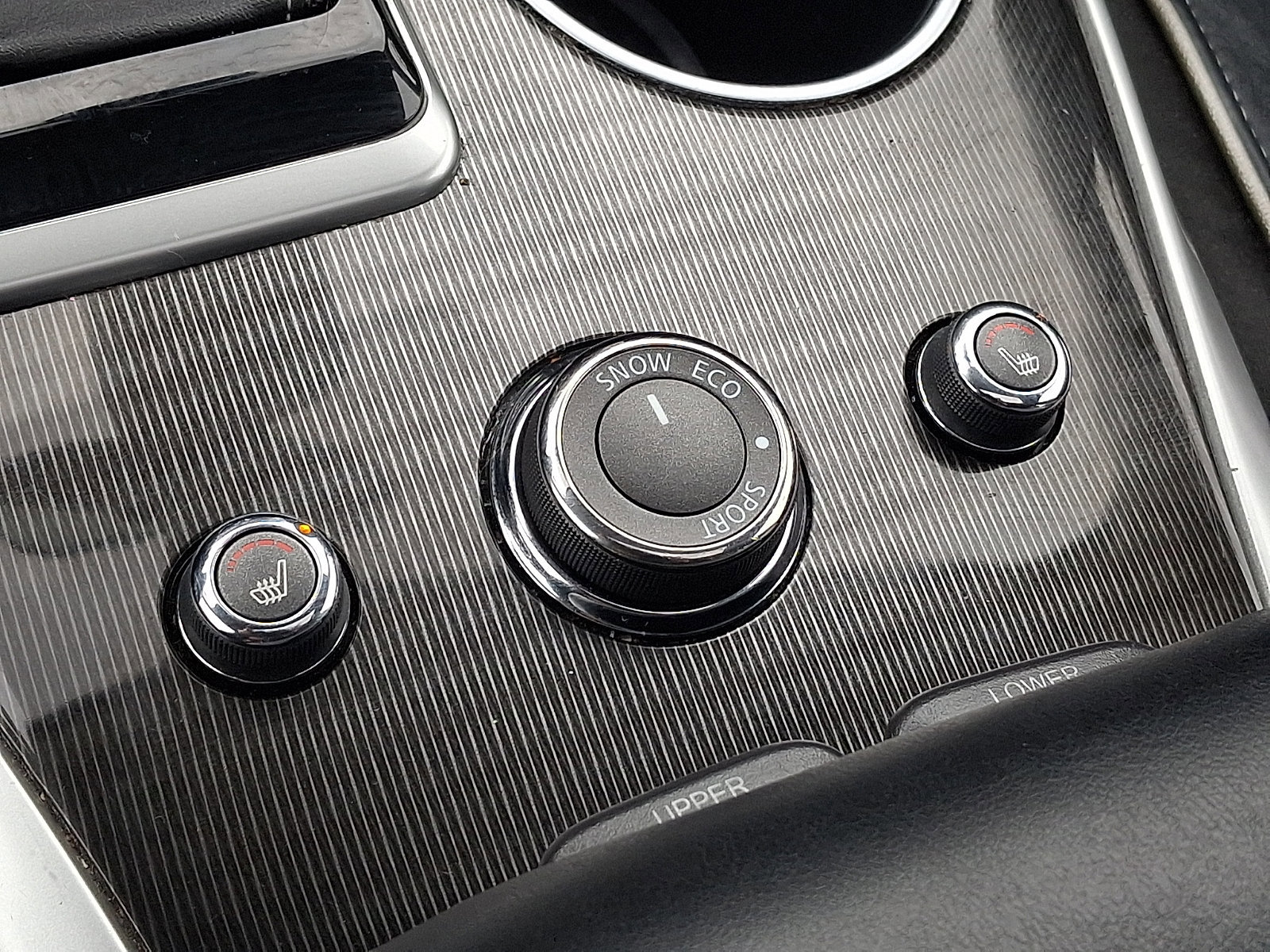 Used 2020 INFINITI QX60 Luxe w/ Essential Package image 32