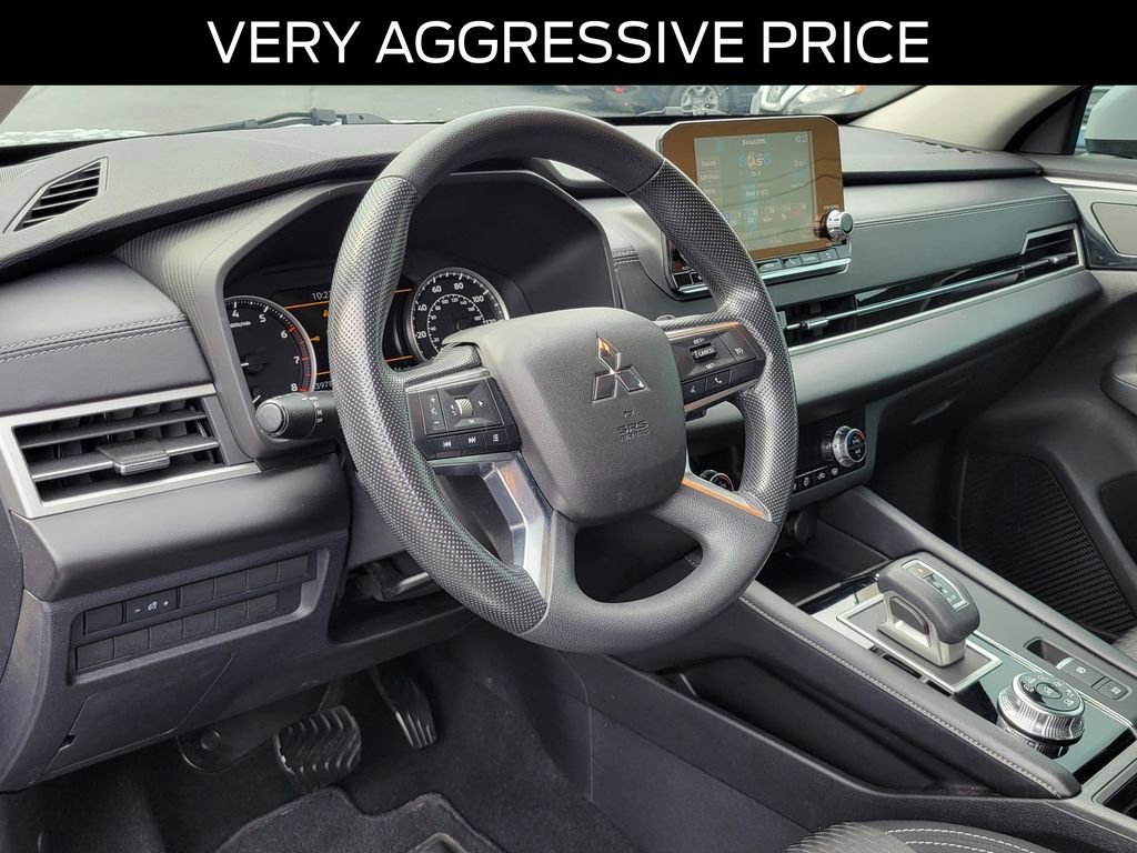 Used 2022 Mitsubishi Outlander ES AWD/4WD image 16