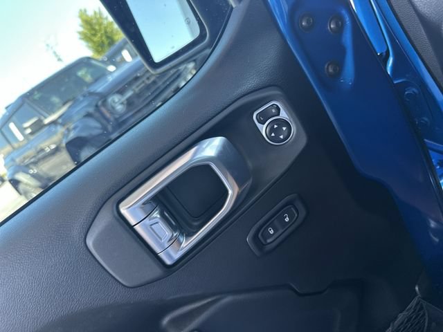 Used 2023 Jeep Gladiator Sport AWD/4WD image 14