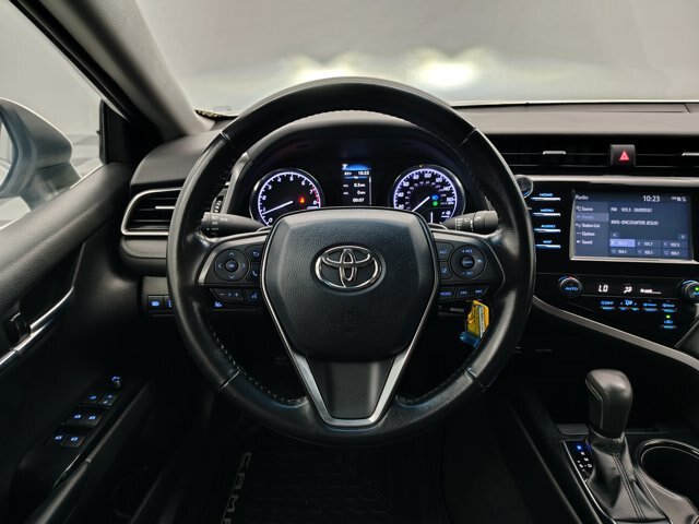 Used 2019 Toyota Camry SE FWD image 32