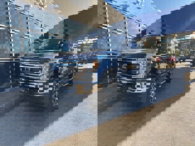 Certified 2022 Ford F250 Lariat w/ Lariat Value Package image 4