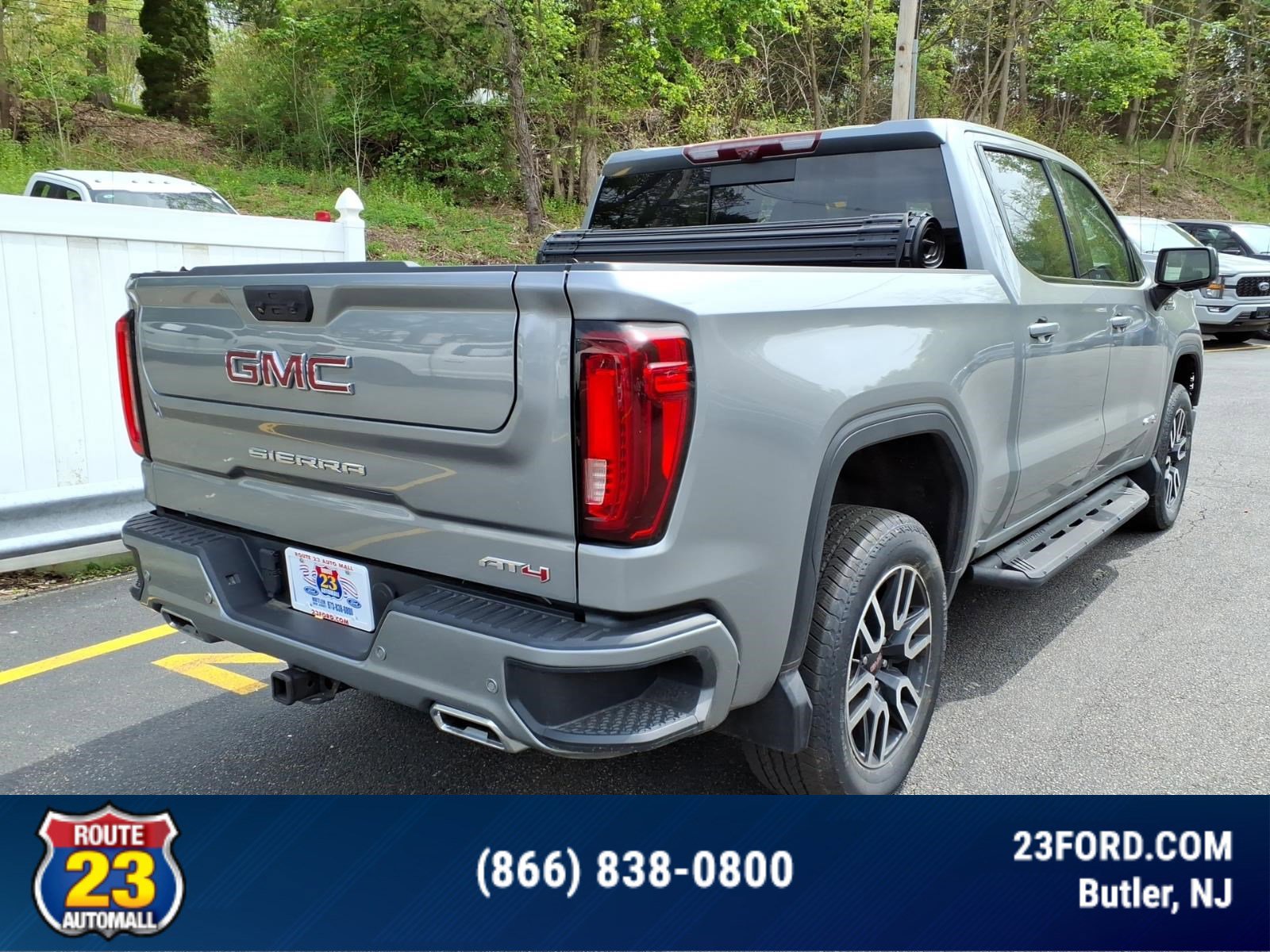 Used 2023 GMC Sierra 1500 AT4 w/ AT4 Premium Package AWD/4WD image 7