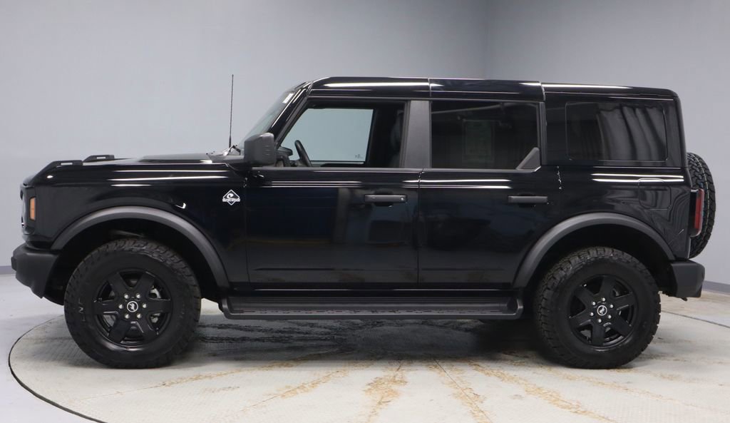 Certified 2025 Ford Bronco Outer Banks w/ Black Appearance Package AWD/4WD image 7