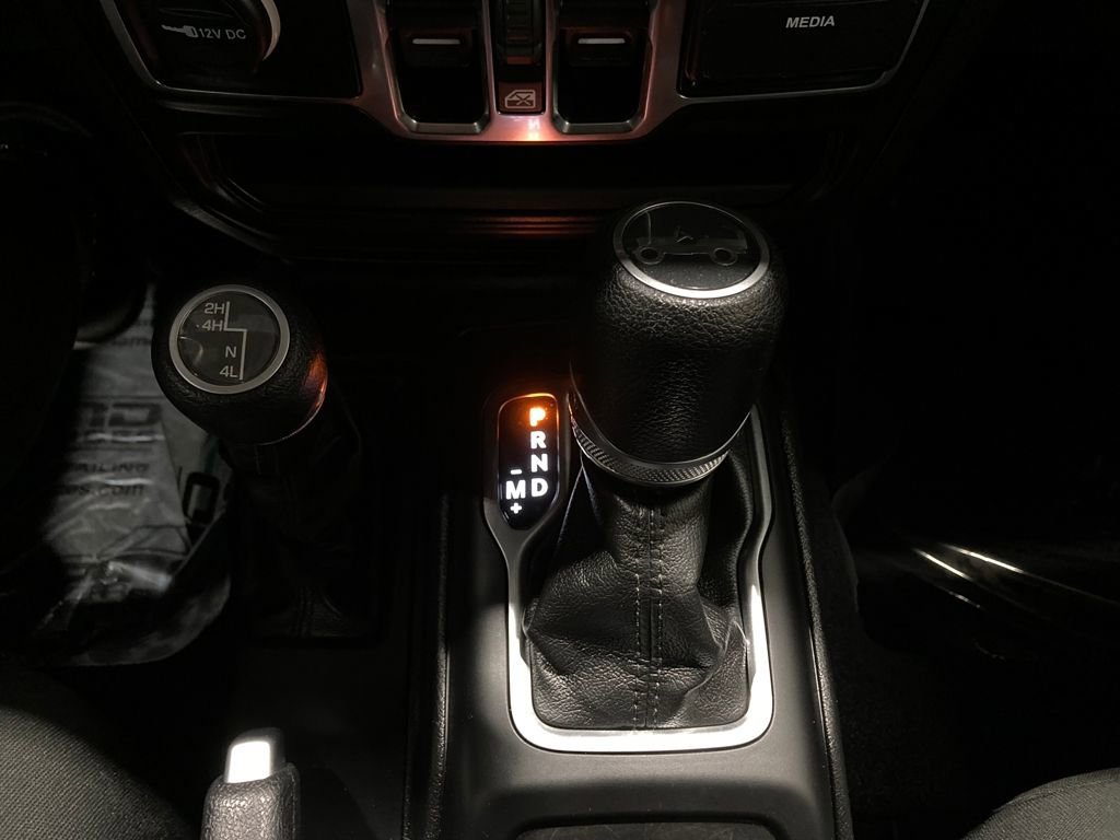 Used 2019 Jeep Wrangler Unlimited Sport image 27