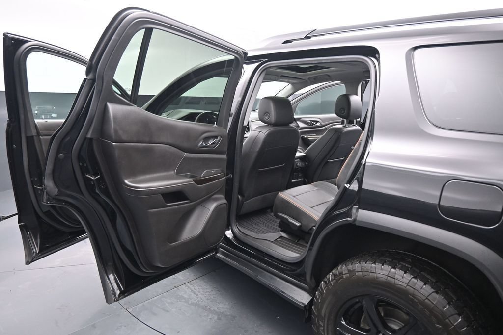 Used 2023 GMC Acadia AT4 w/ Technology Package AWD/4WD image 18
