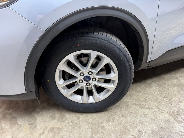 Certified 2022 Ford Escape SE w/ Cold Weather Package image 28