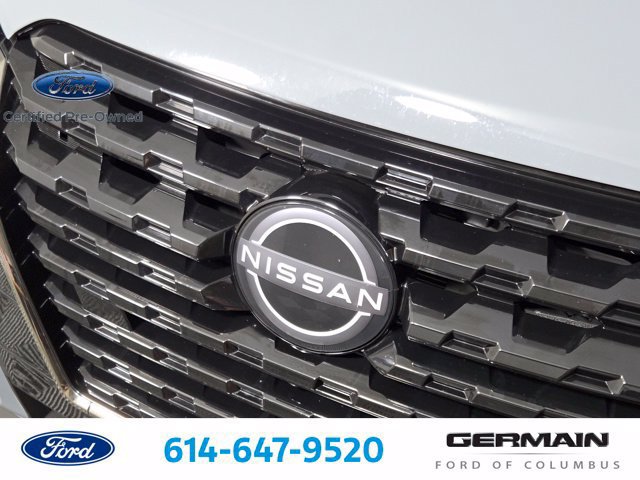 Used 2023 Nissan Kicks SR w/ Interior Electronics Package FWD image 13