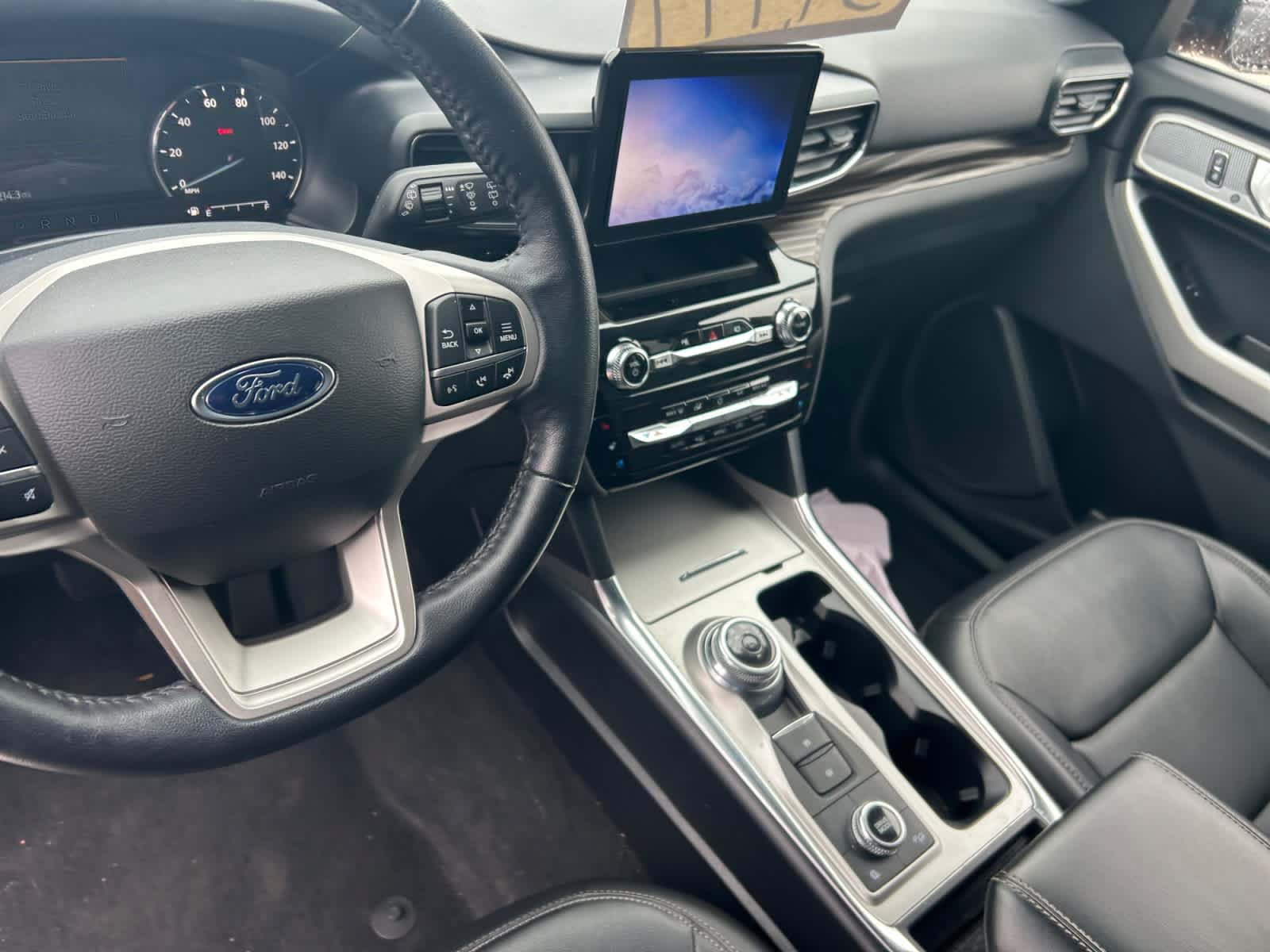 Certified 2022 Ford Explorer Limited AWD/4WD image 10