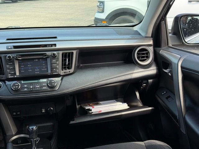 Used 2017 Toyota RAV4 XLE AWD/4WD image 36