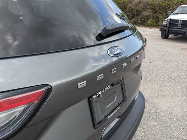 Certified 2022 Ford Escape SEL w/ Technology Package AWD/4WD image 12