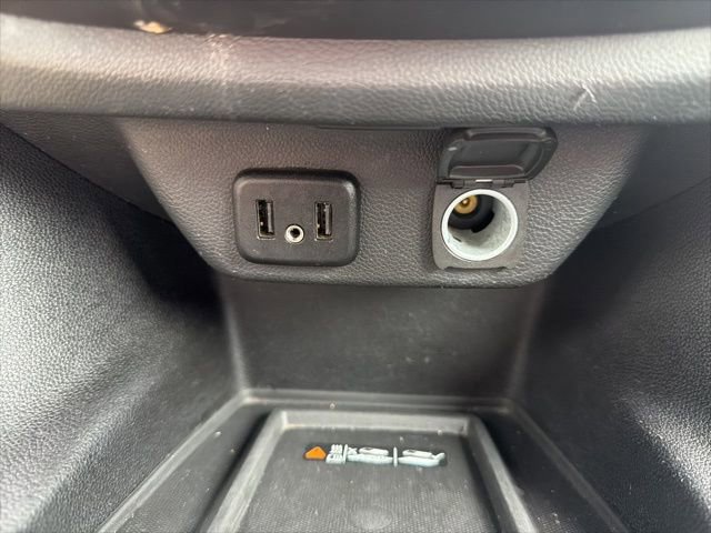 Used 2023 Chevrolet Traverse LT image 36