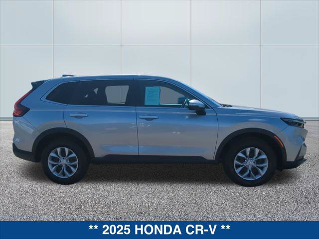 Used 2025 Honda CR-V LX image 6