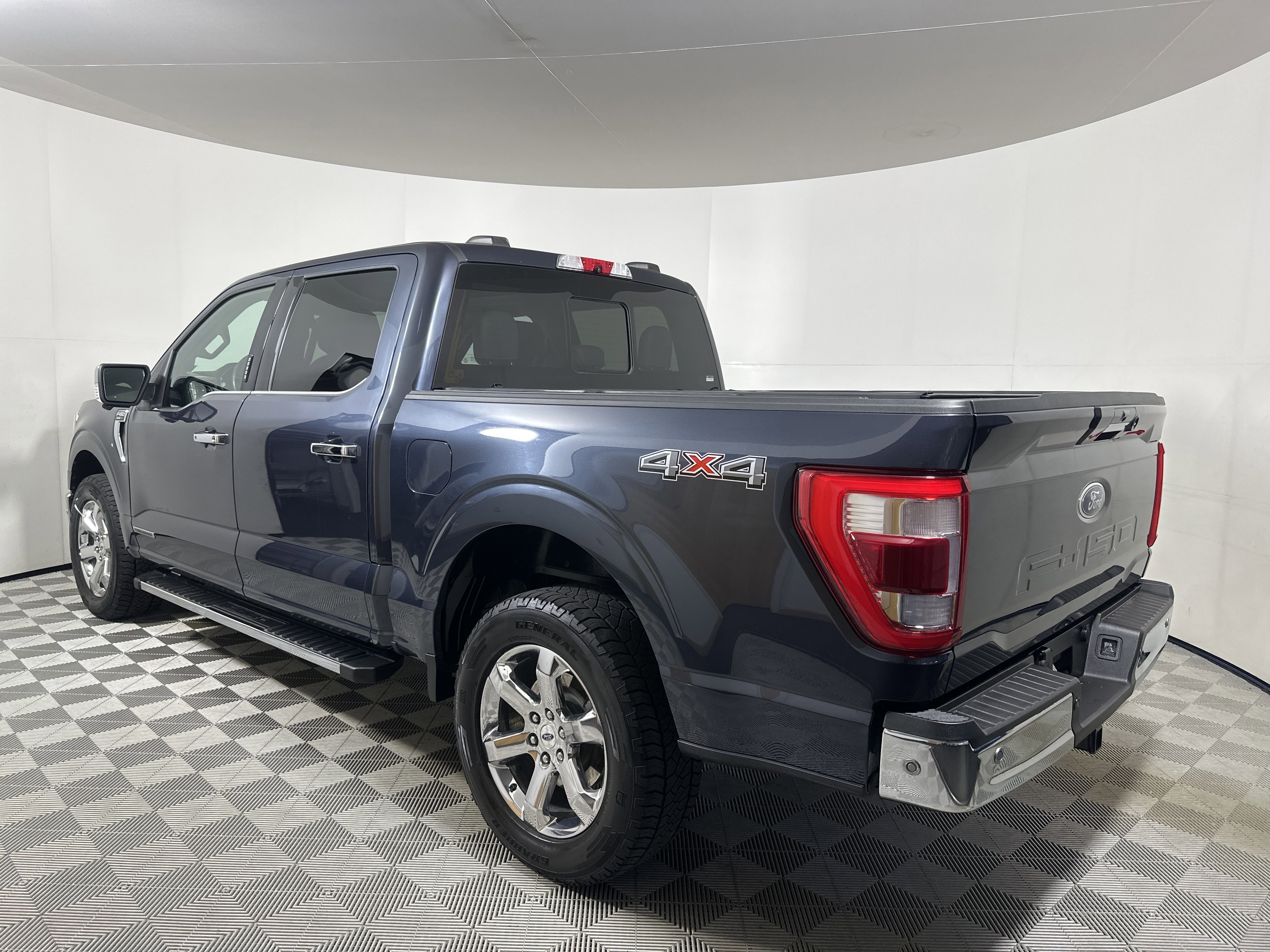 Certified 2021 Ford F150 Lariat w/ Equipment Group 502A High image 3