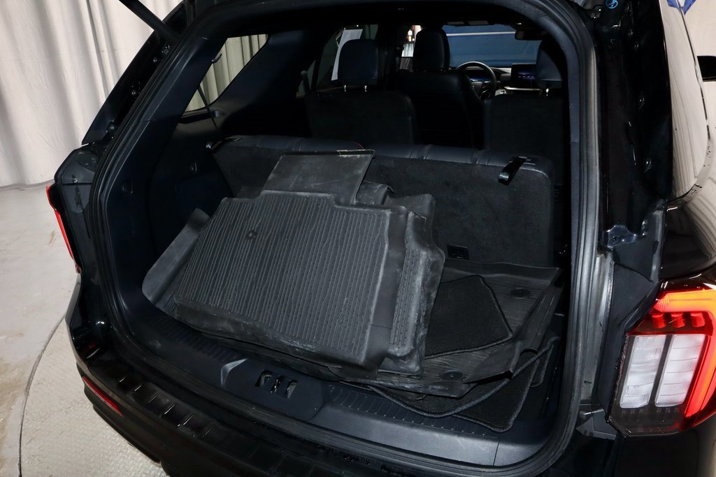 Certified 2025 Ford Explorer ST image 15