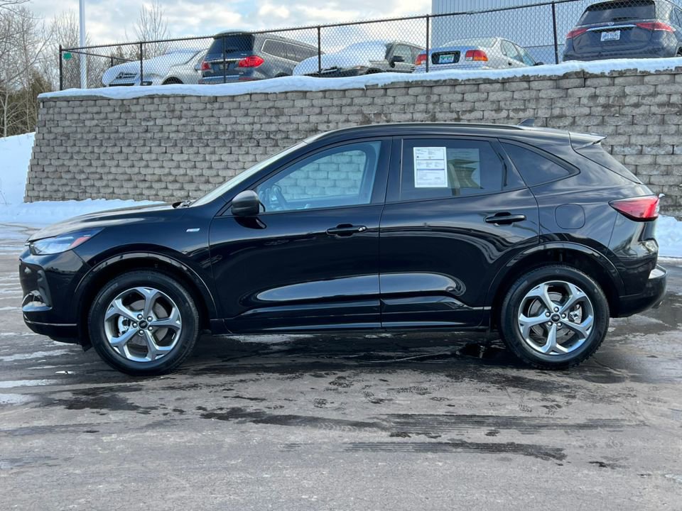 Certified 2023 Ford Escape ST-Line image 5