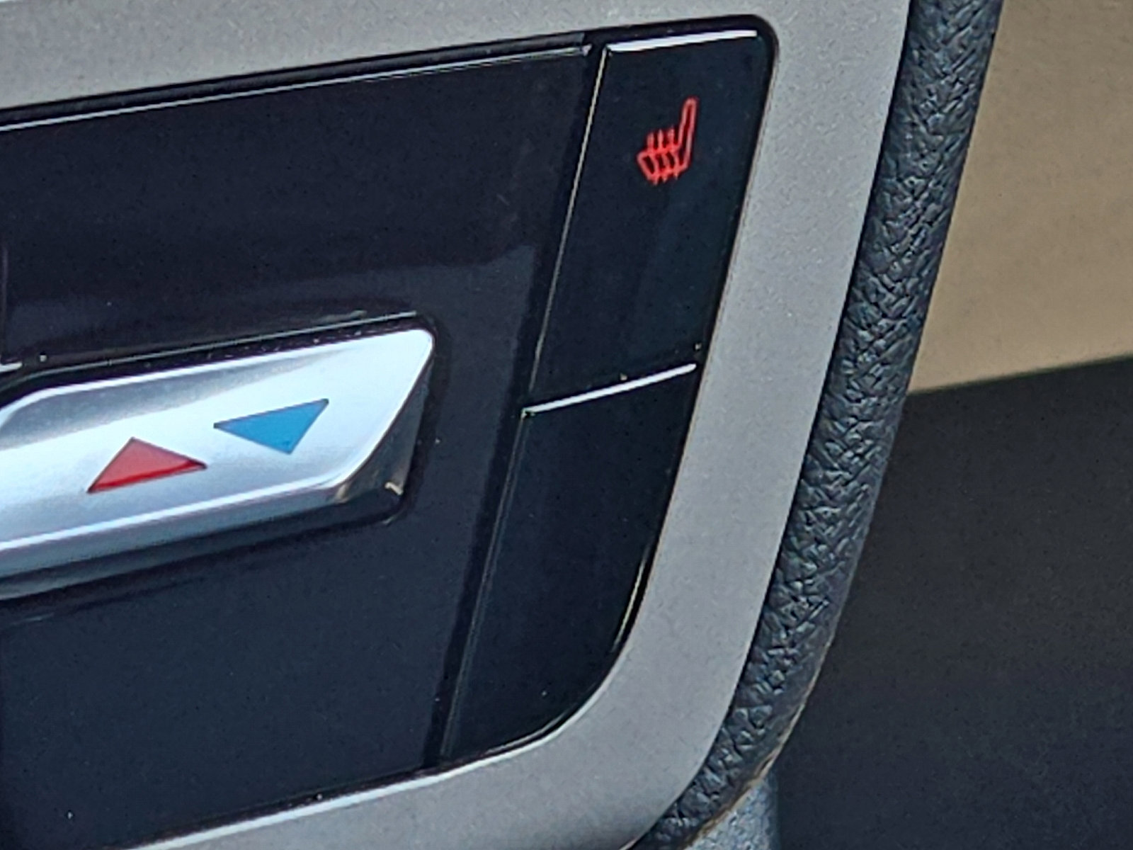 Certified 2022 Ford Explorer XLT w/ Equipment Group 202A image 20