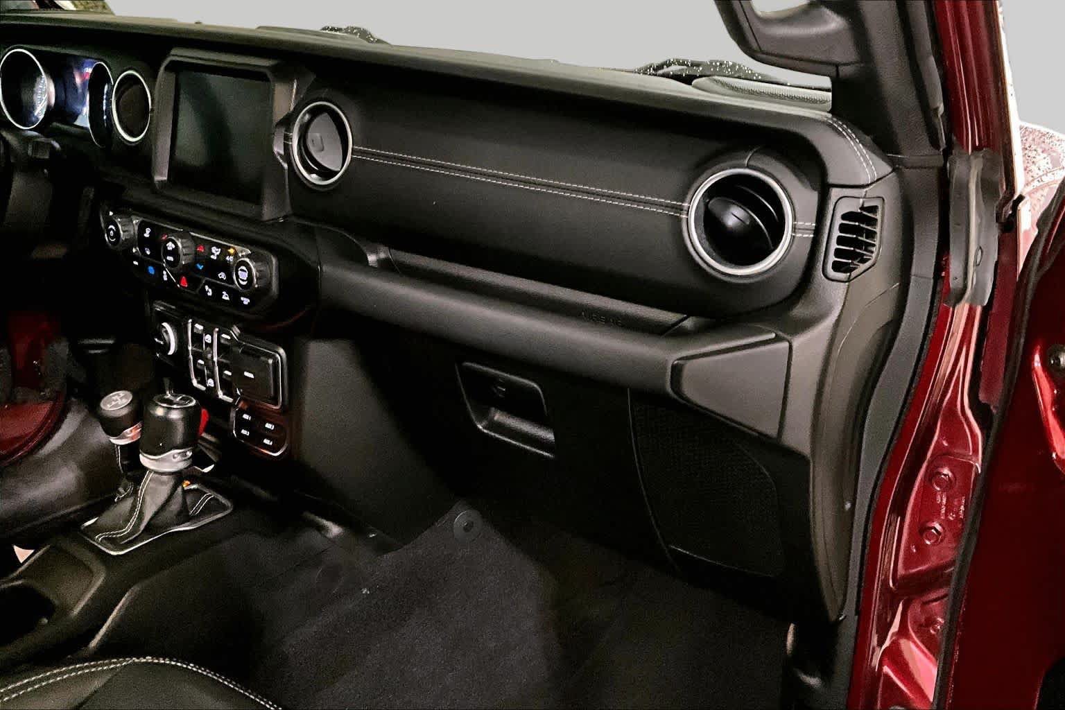 Used 2021 Jeep Wrangler Unlimited Sahara w/ Safety Group AWD/4WD image 18