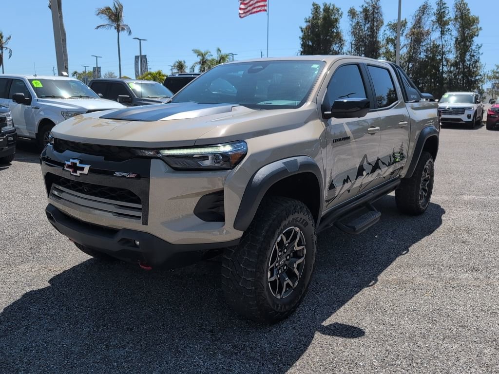 Used 2023 Chevrolet Colorado ZR2 w/ ZR2 Convenience Package III image 6