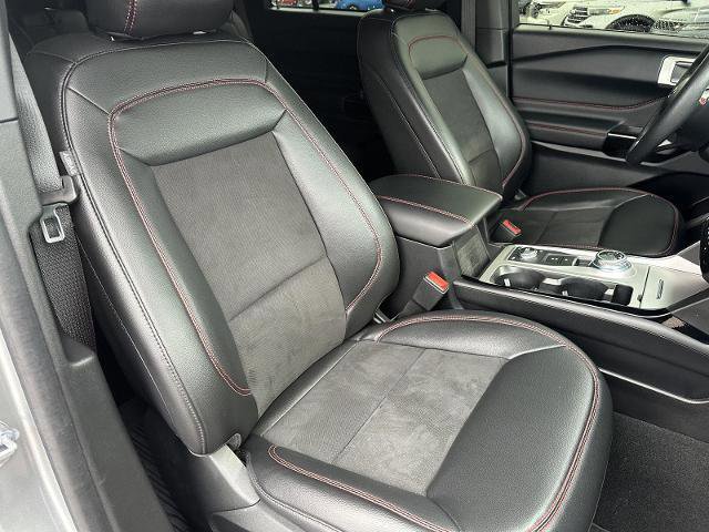 Certified 2024 Ford Explorer ST-Line w/ Class IV Trailer Tow Package image 19