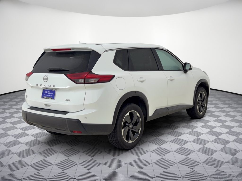Used 2025 Nissan Rogue SV AWD/4WD image 9