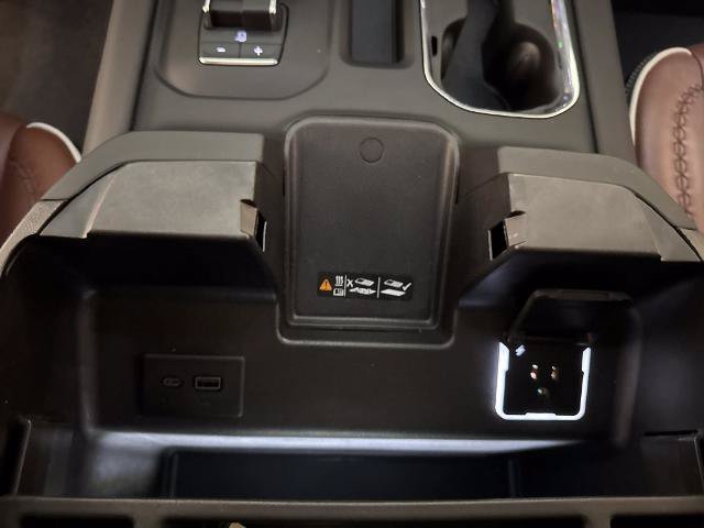 Used 2024 GMC Sierra 1500 Denali Ultimate AWD/4WD image 30