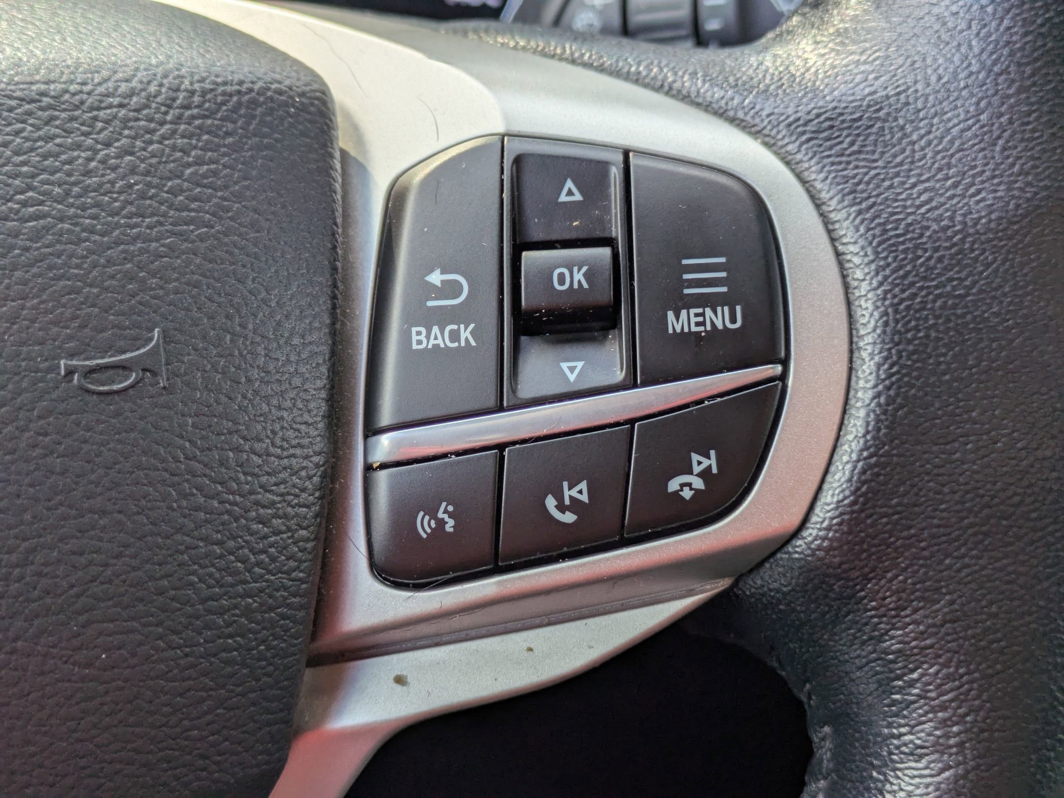 Certified 2021 Ford Explorer XLT image 16