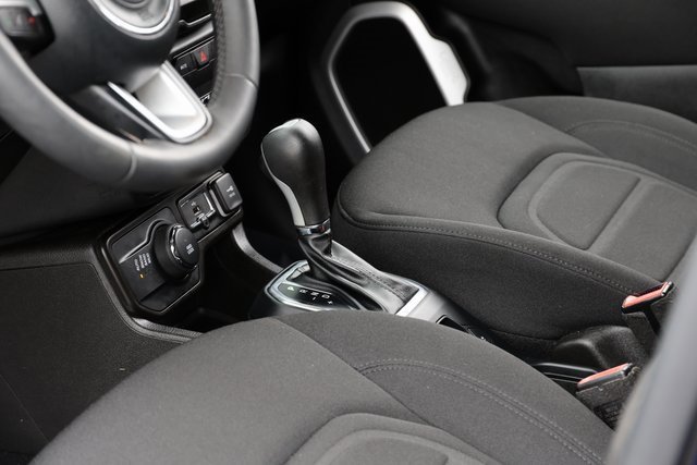 Used 2020 Jeep Renegade Latitude image 13