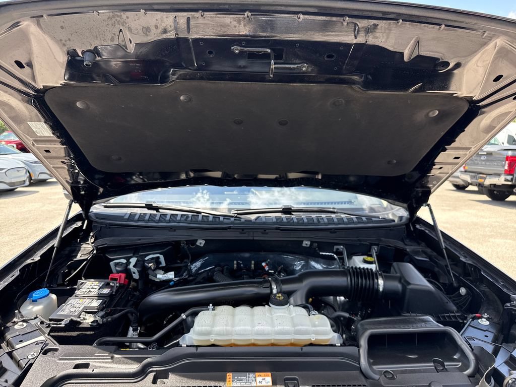 Certified 2025 Ford Expedition Platinum AWD/4WD image 36