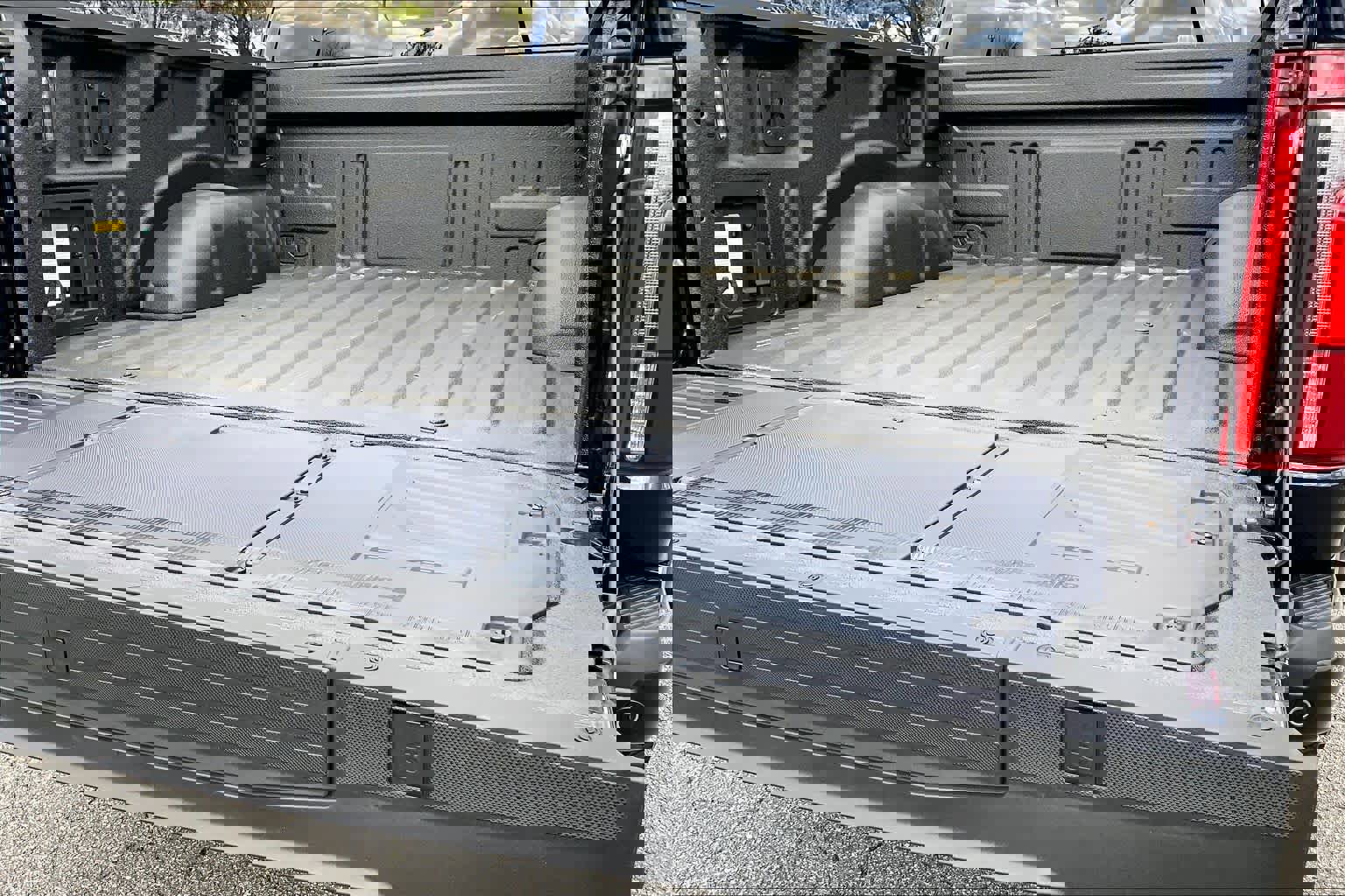 Certified 2025 Ford F150 Raptor image 32