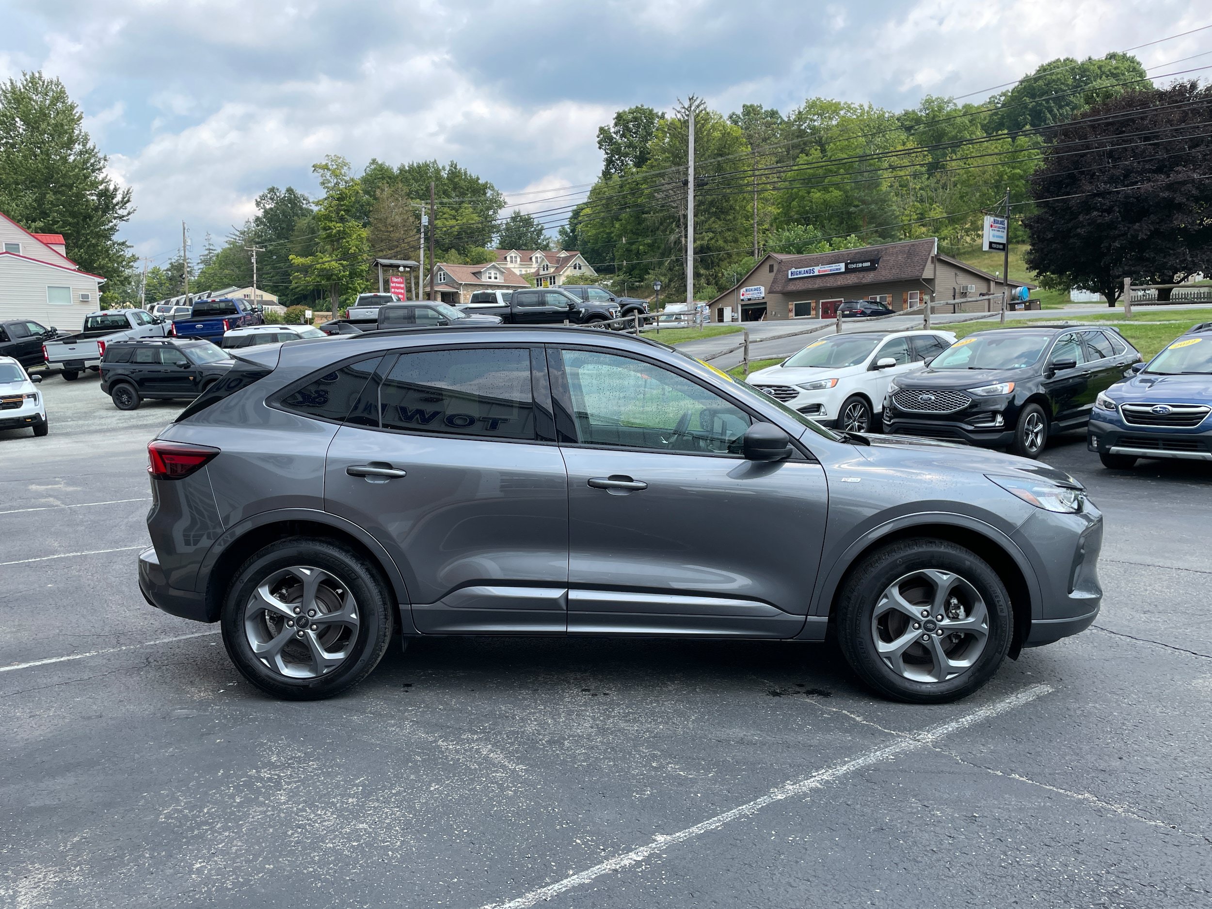 Certified 2024 Ford Escape ST-Line w/ Tech Pack #1 AWD/4WD image 4
