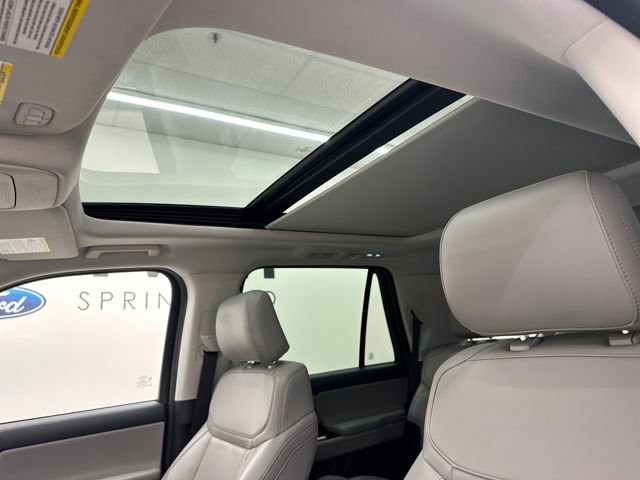 Certified 2025 Ford Expedition Active image 36
