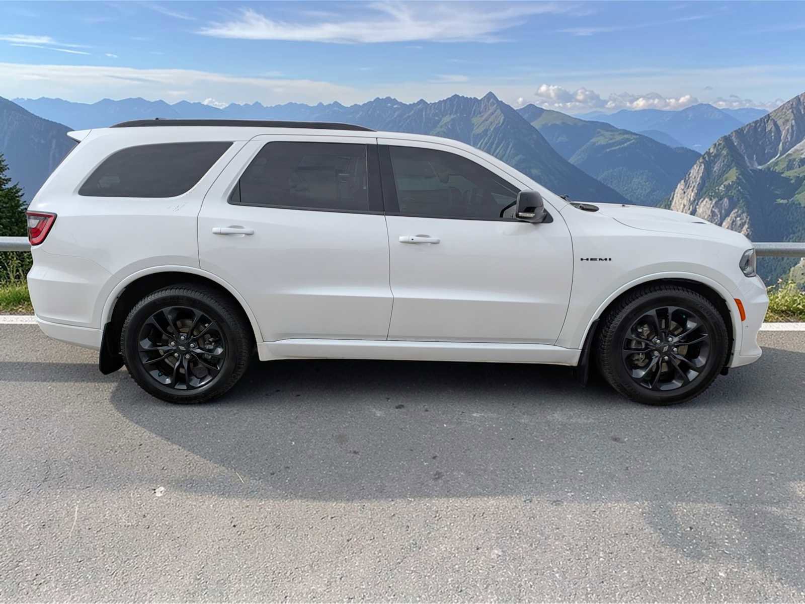 Used 2021 Dodge Durango R/T w/ Trailer Tow Group IV image 7