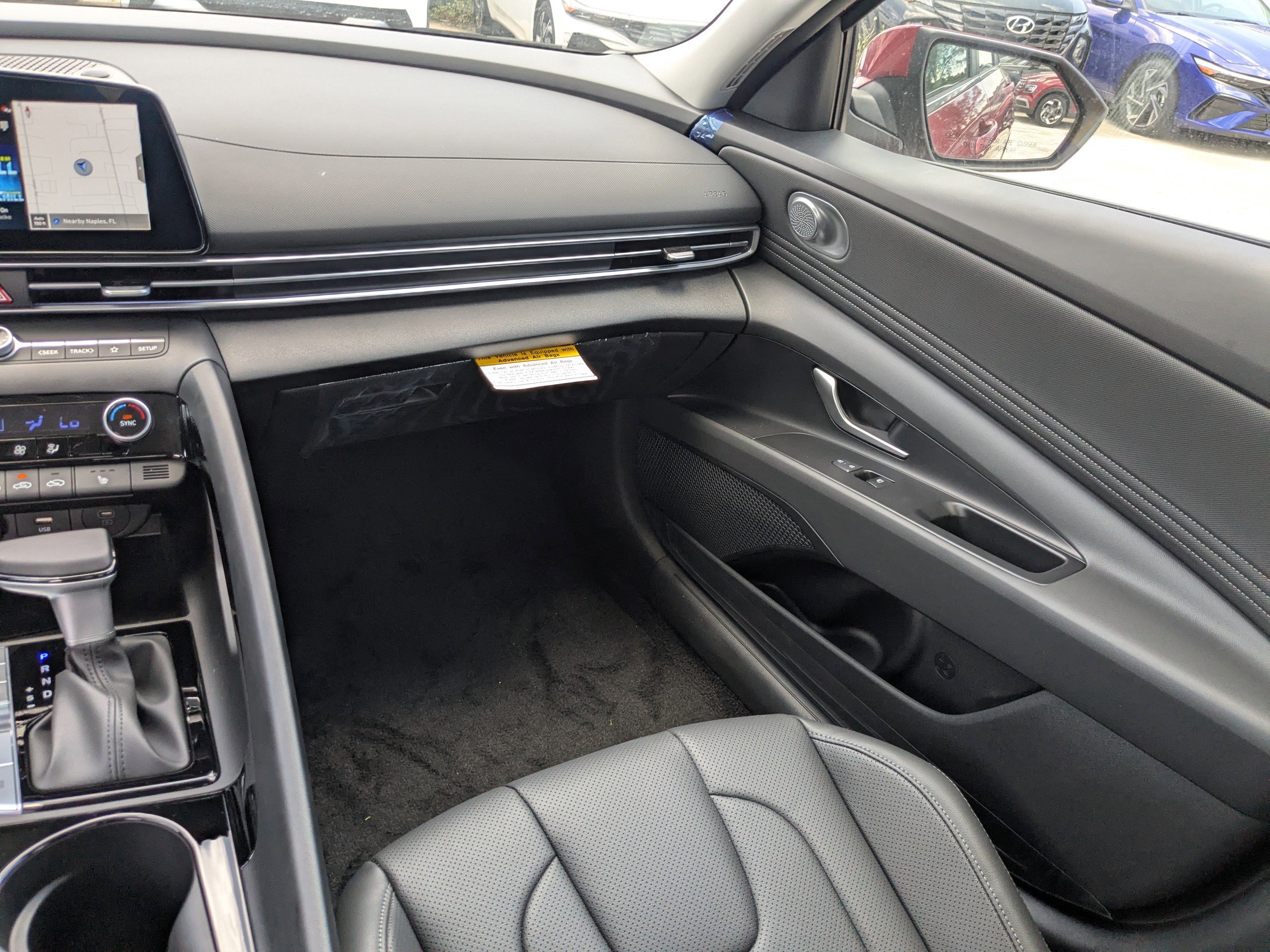 Used 2025 Hyundai Elantra Limited w/ Cargo Package FWD image 14