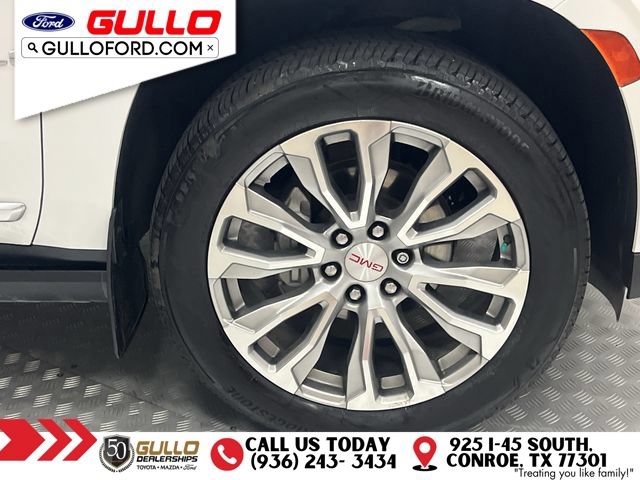 Used 2022 GMC Yukon XL Denali w/ Denali Premium Package AWD/4WD image 32