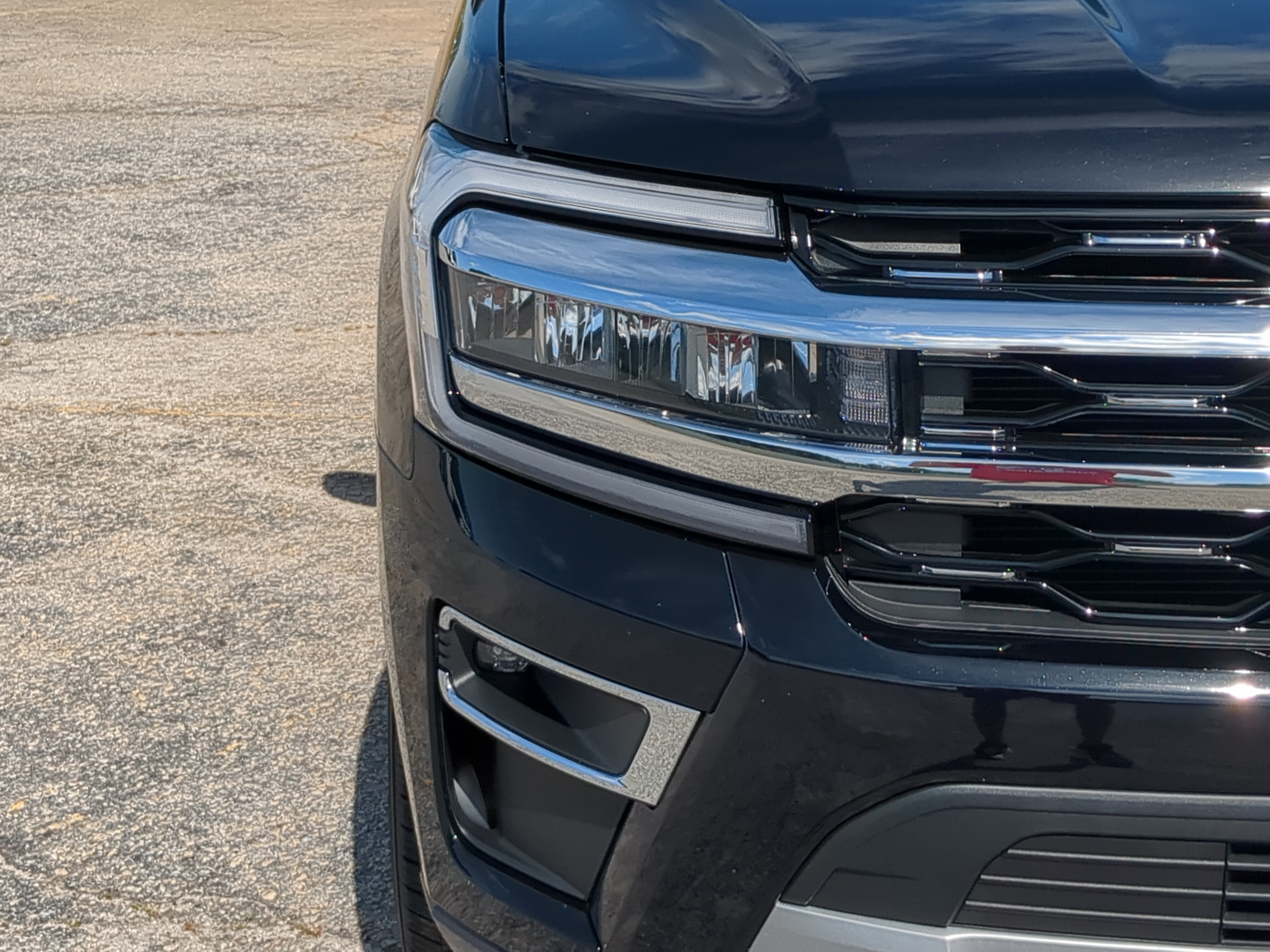 Certified 2023 Ford Expedition Limited RWD image 8