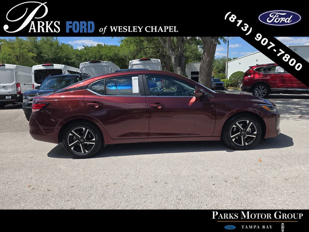 Used 2024 Nissan Sentra SV FWD image 2