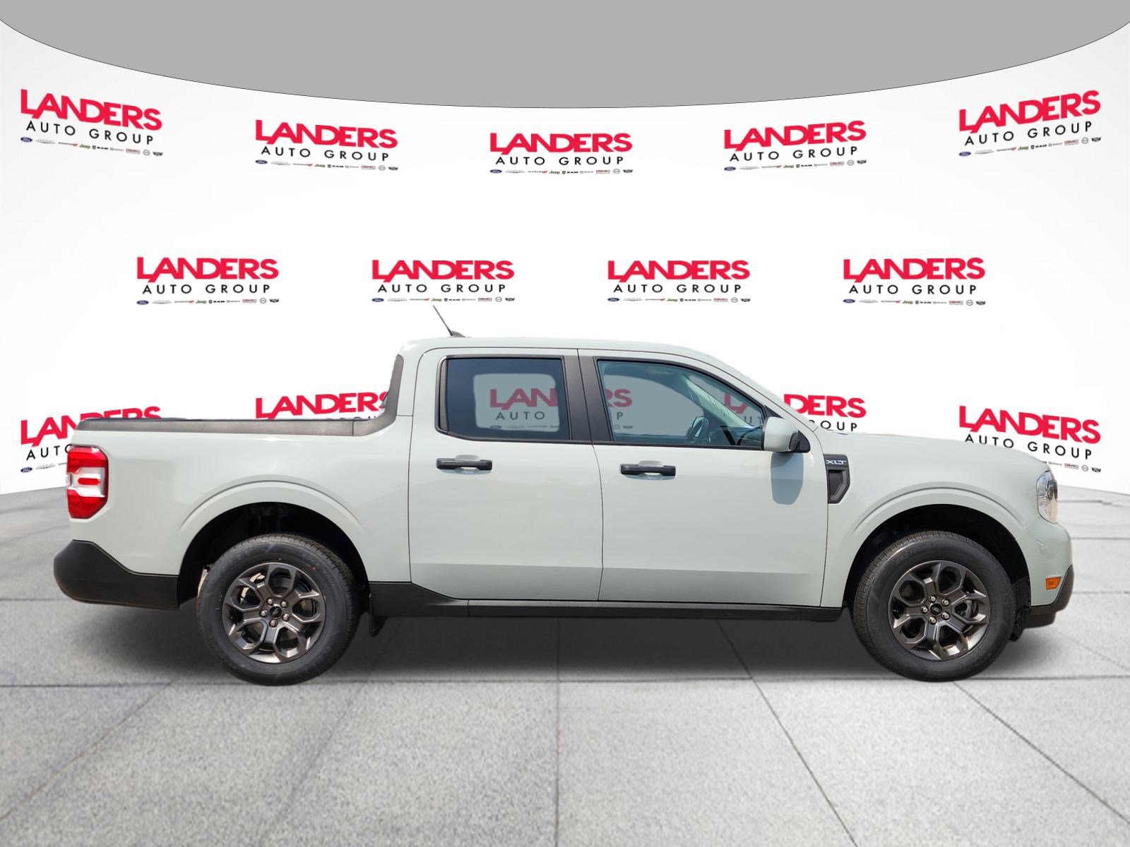 Certified 2022 Ford Maverick XLT w/ Equipment Group 300A Standard image 2