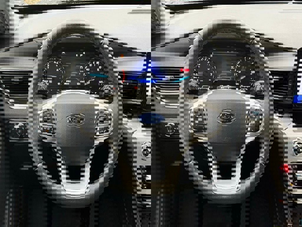 Certified 2022 Ford Explorer XLT w/ Equipment Group 202A image 16