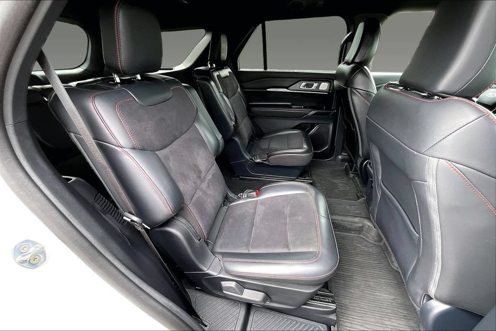 Certified 2025 Ford Explorer ST AWD/4WD image 16
