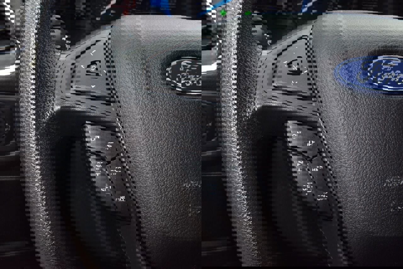 Certified 2023 Ford Edge SE w/ Black Appearance Package image 23